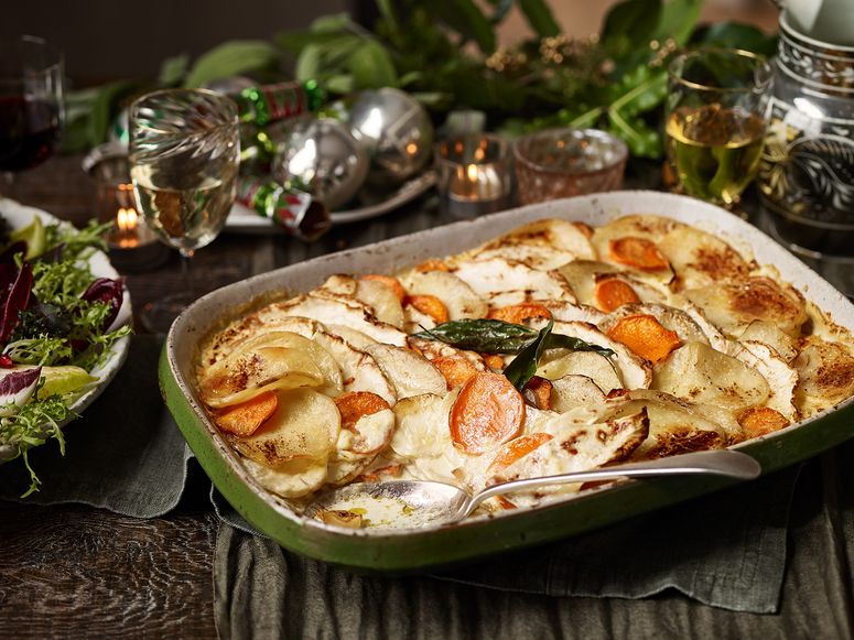 Image may contain Food Meal Dish Dinner Supper Glass and Stew