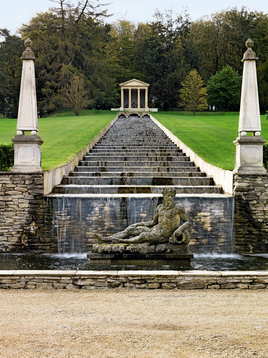Image may contain Monument Building Architecture Column Pillar Obelisk and Water