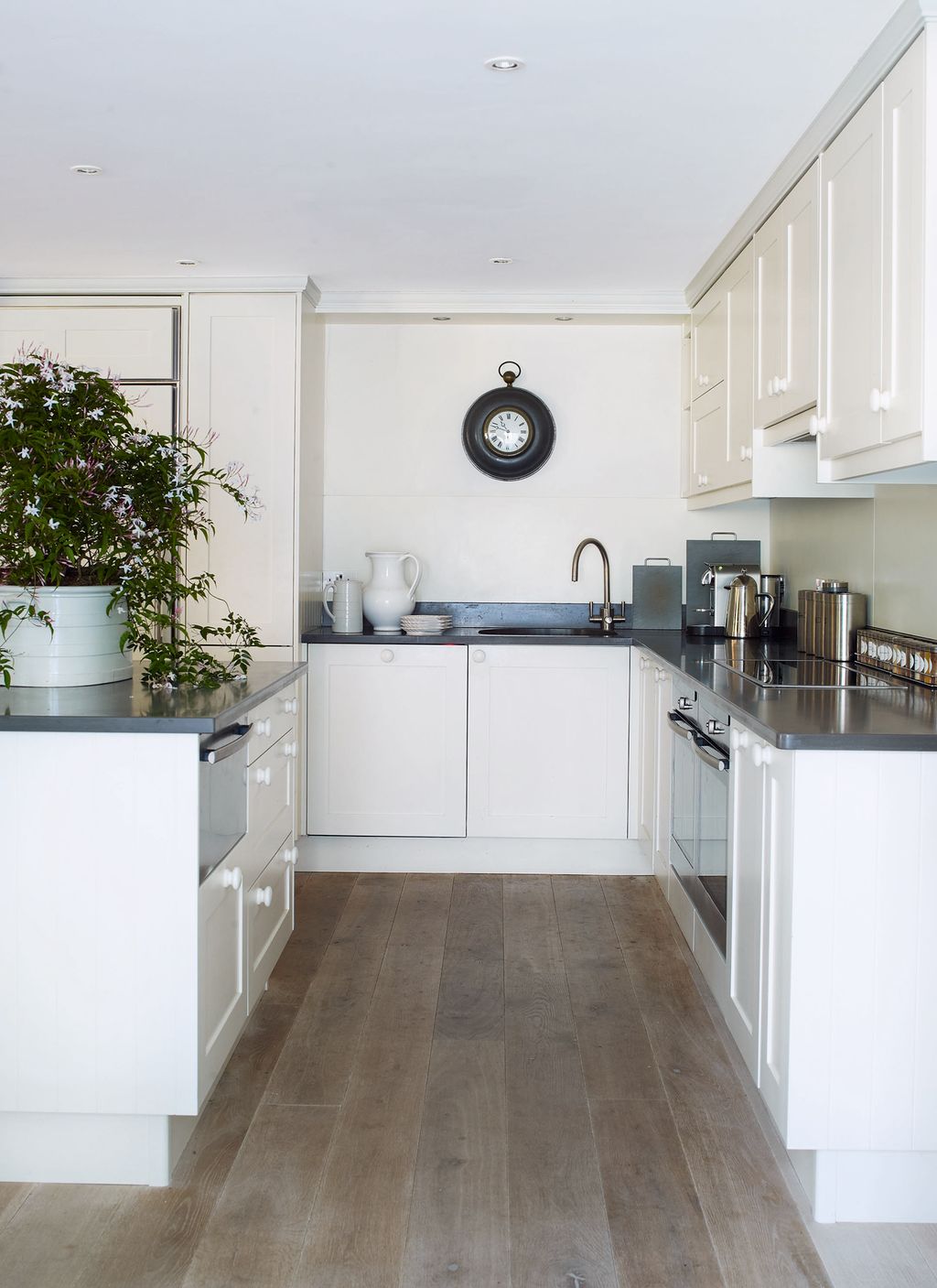 Image may contain Indoors Room and Kitchen