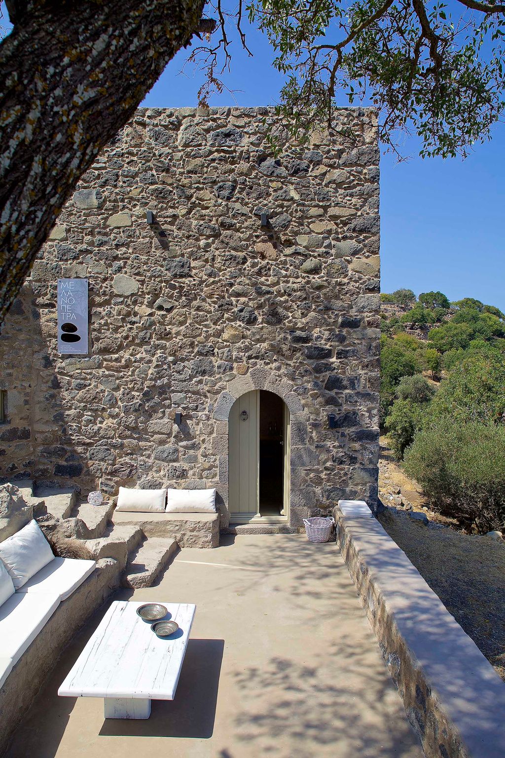 The traditional hilltop village of Emporeios built around the ruins of a Venetian fortress is home to this lovely little...