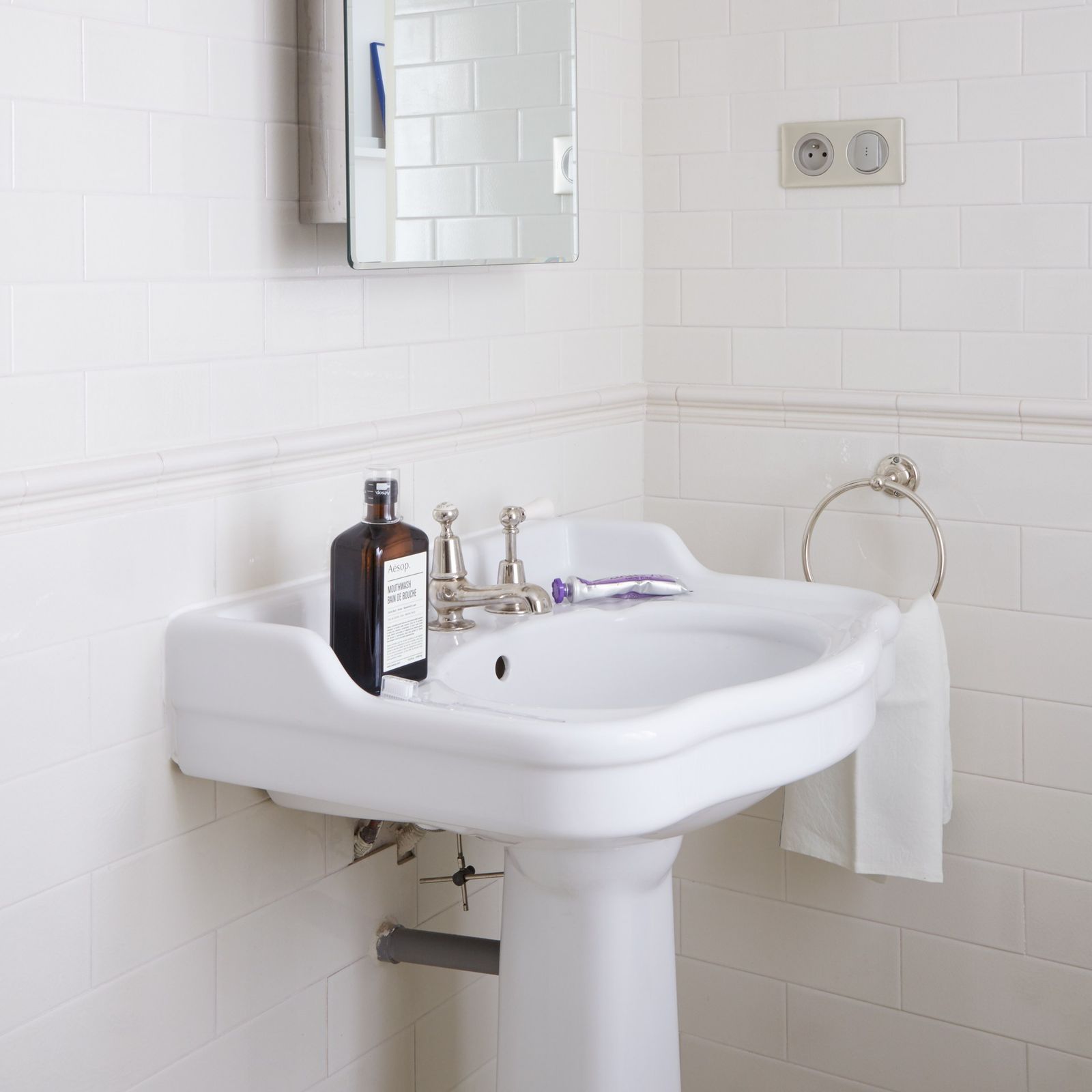 A modern Parisian home by Tara Craig