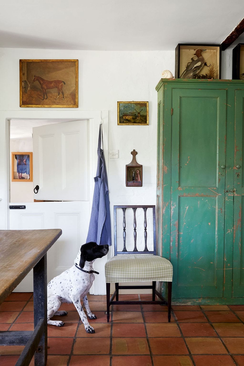 Country Kitchen Antique Cupboard | Kitchen Design Ideas