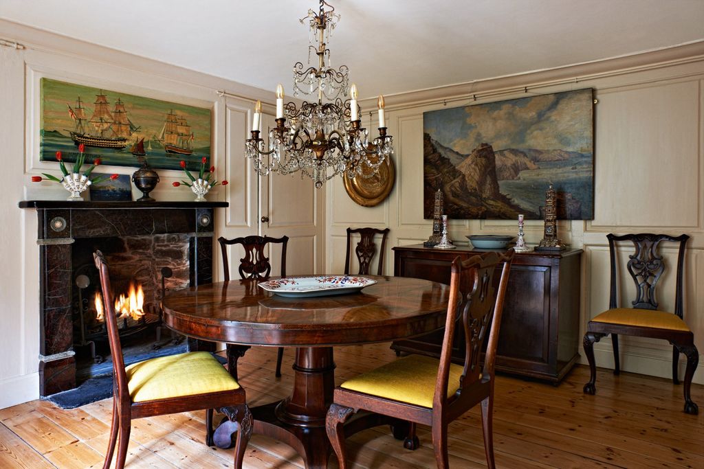 The dining room of this Cornish rectory decorated by Max Rollitt is panelled in a typical lateeighteenthcentury manner....