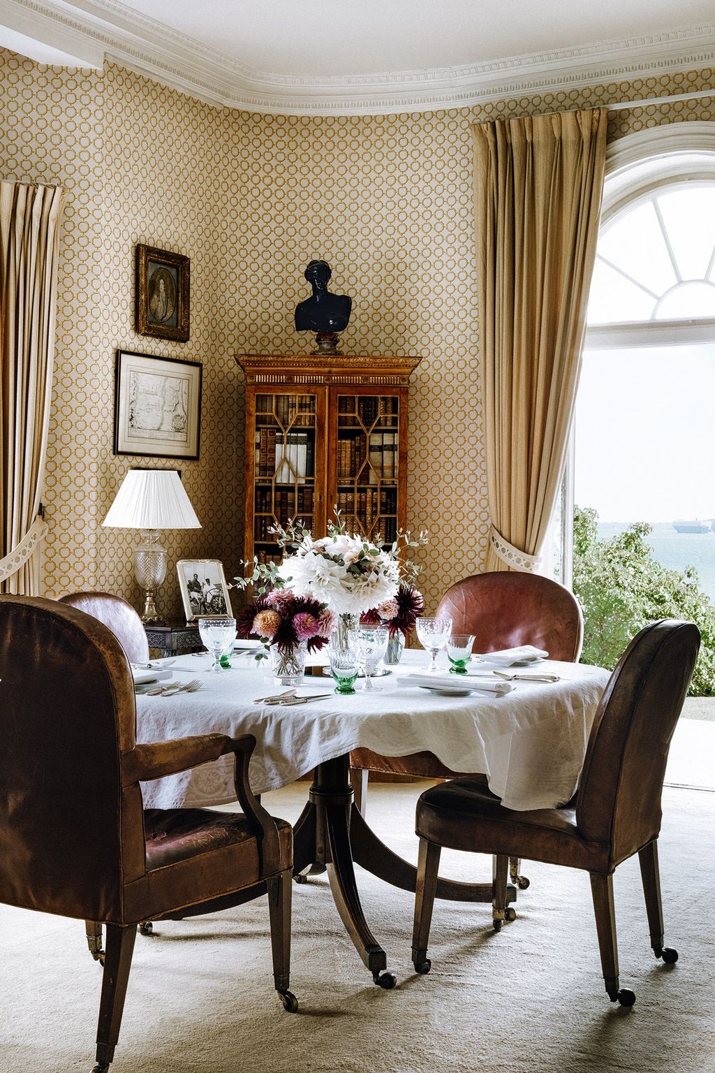 Yellow Geometric Wallcovering | Wallpaper Ideas