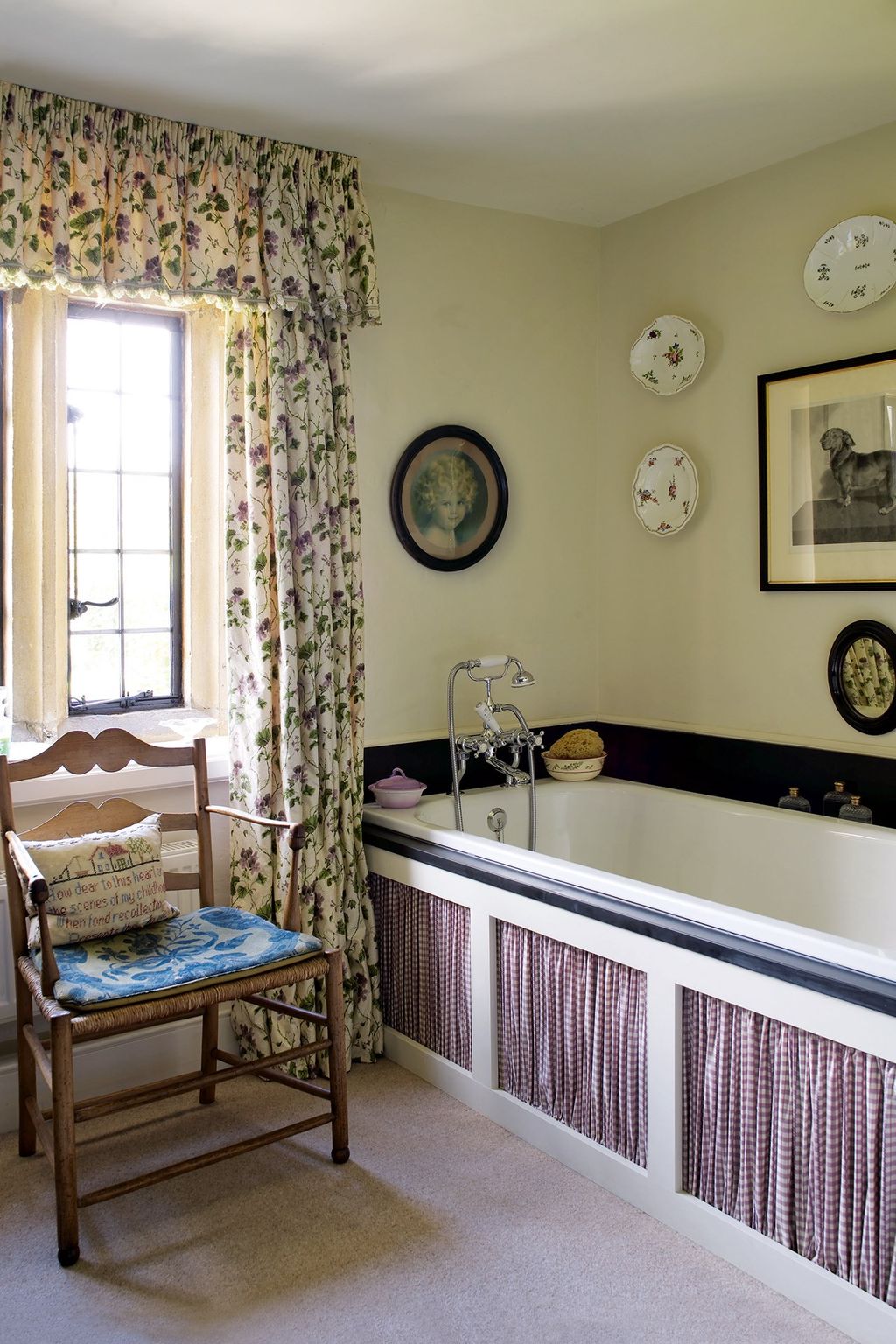 Image may contain Interior Design Indoors Furniture and Room