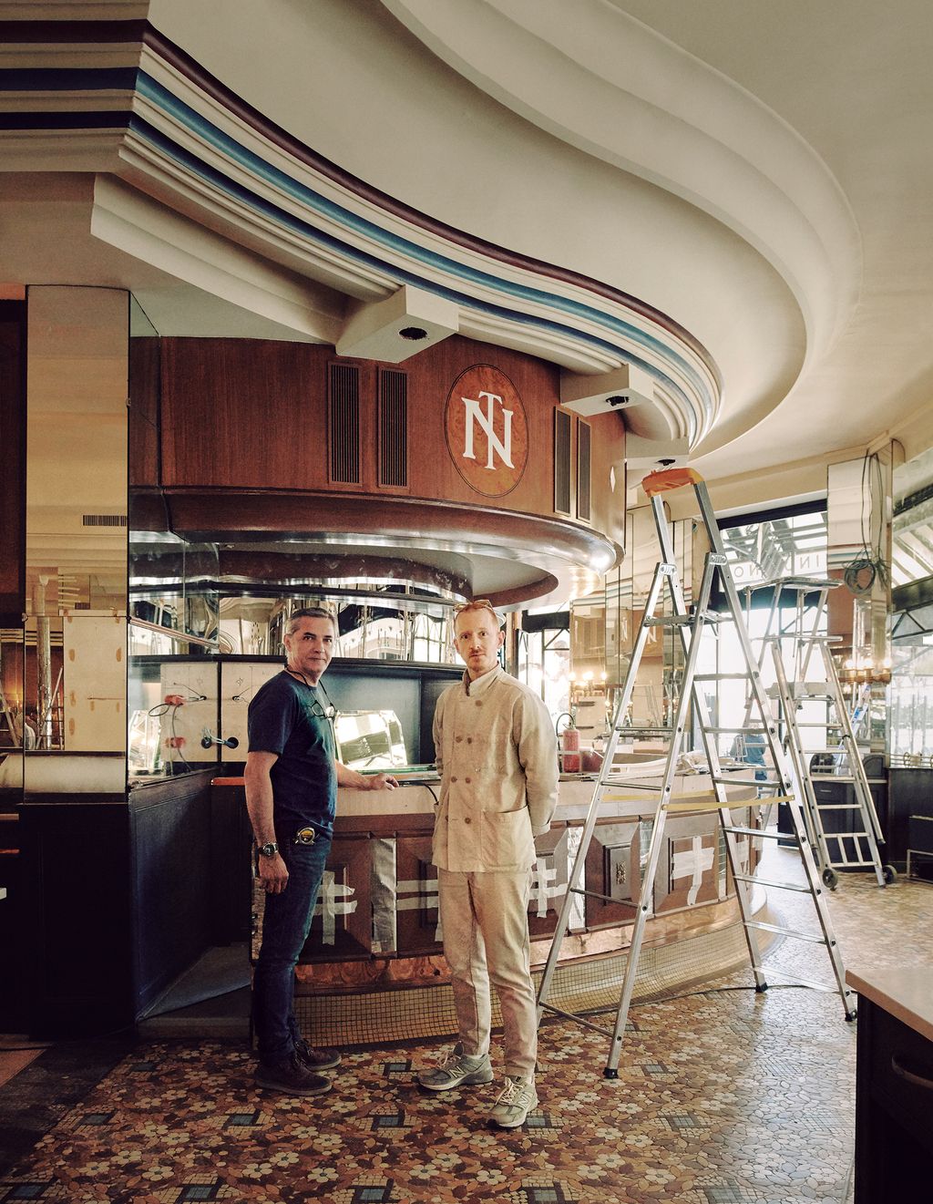 John with Denis Lesellier who rebuilt the bar at Terminus Nord according to its original design.