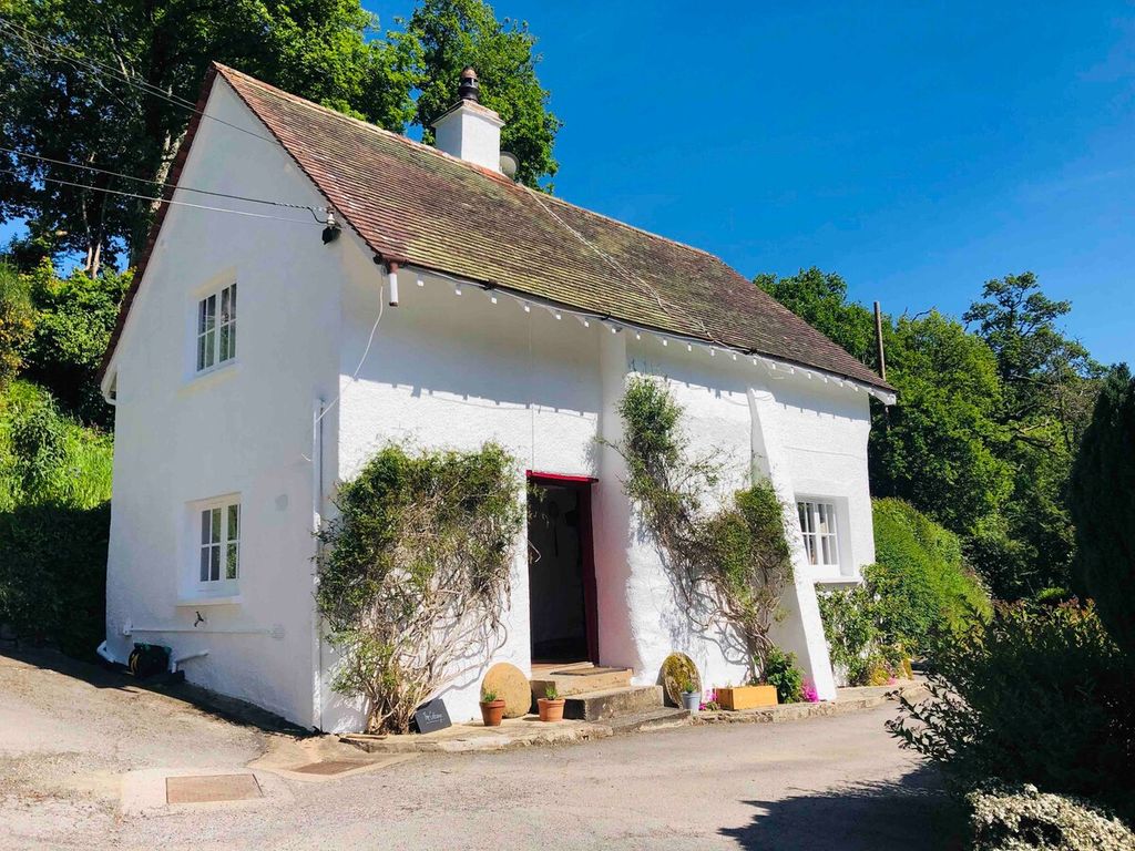 Image may contain Cottage Housing House Building Outdoors Nature Villa Shelter Countryside and Rural