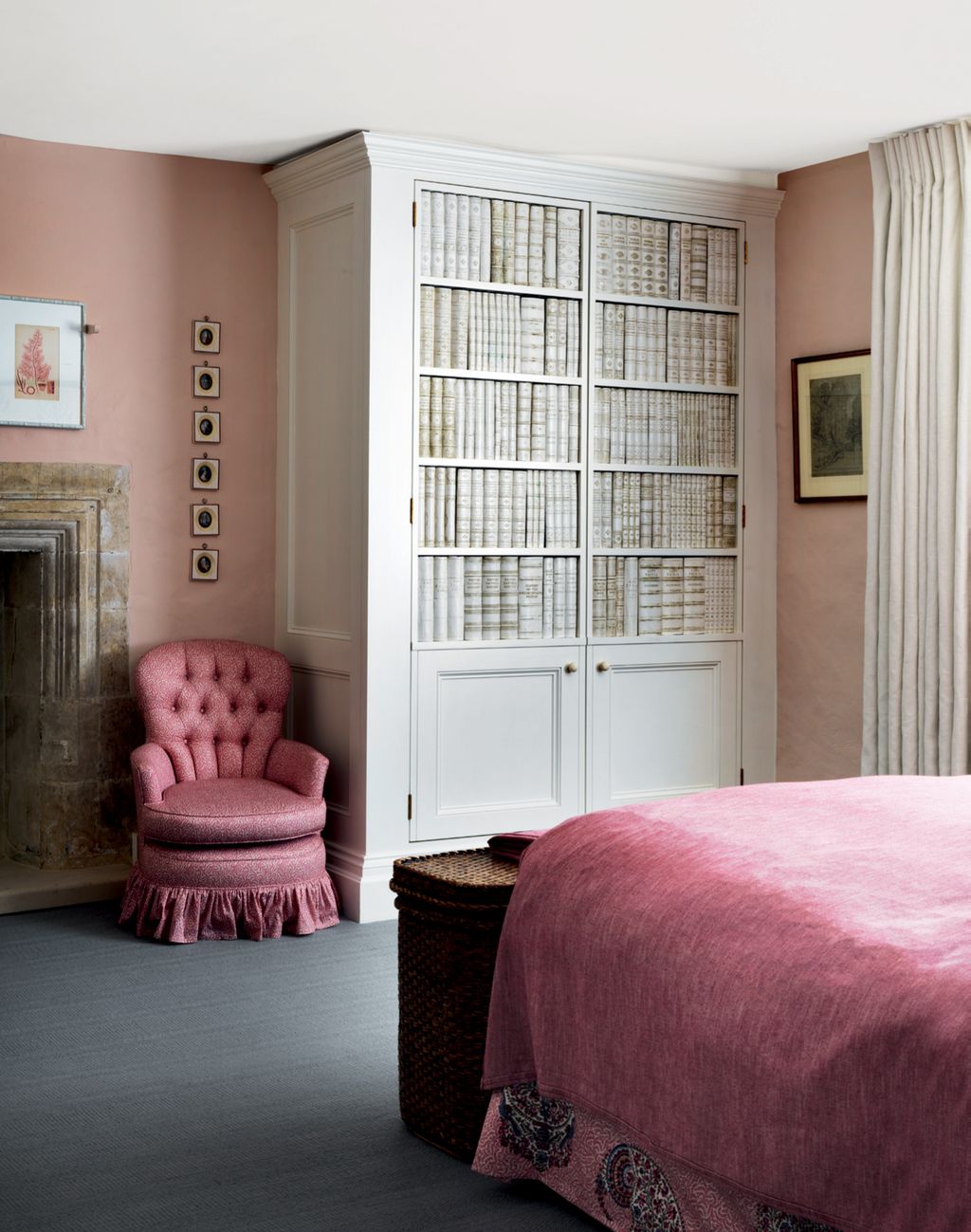 Image may contain Furniture Indoors Room Bedroom and Bed