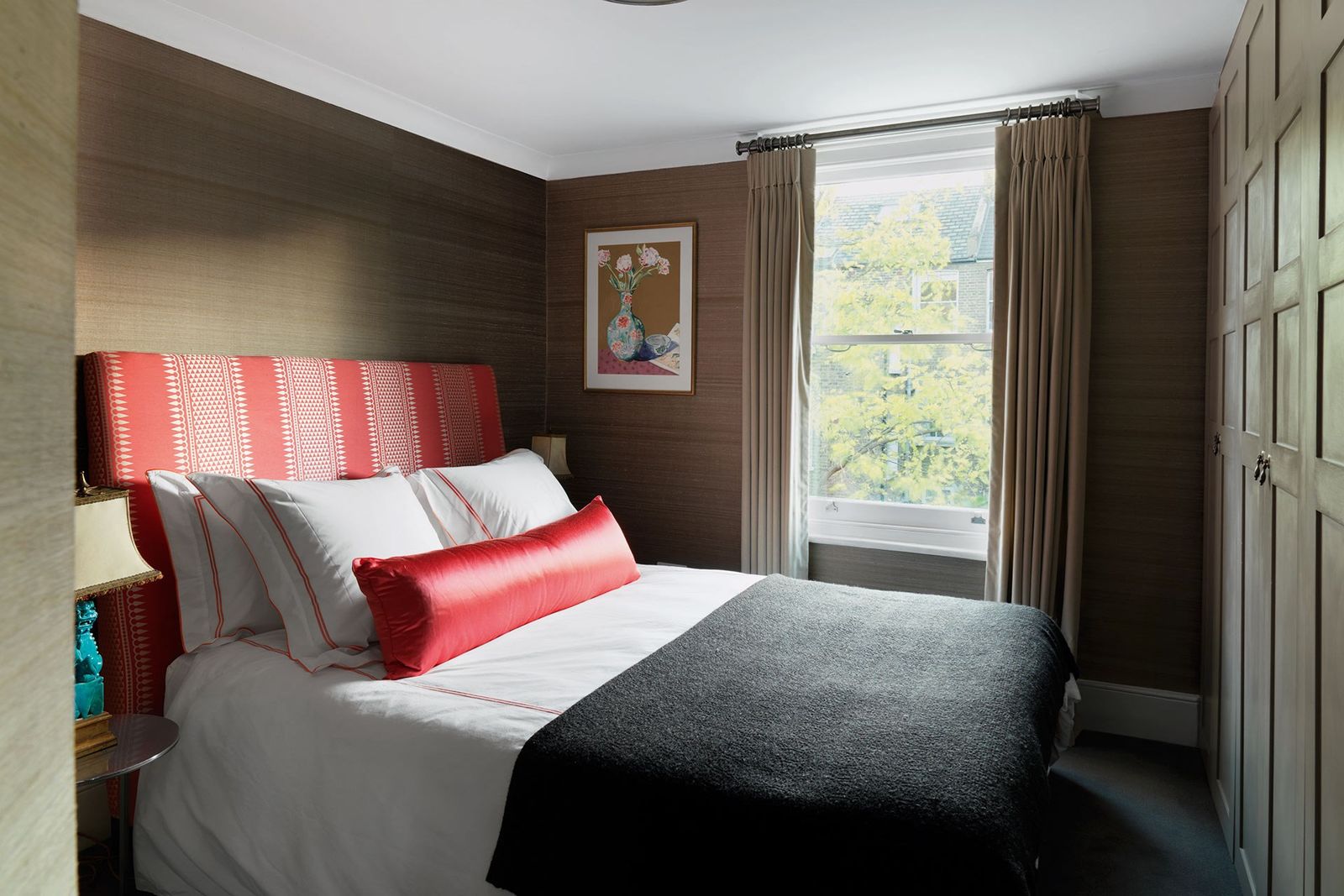 Image may contain Room Bedroom Indoors Furniture Bed and Home Decor