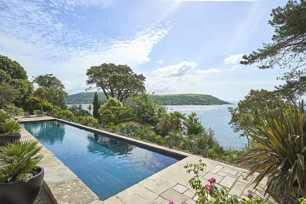 The Moult is the stuff that picture post cards are made of. Standing on private headland and sitting in the lee of a...