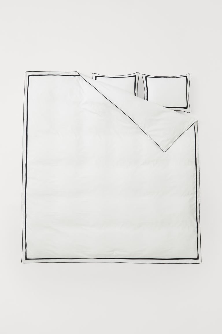 Egyptian Cotton Duvet Cover Set 99.99 from HM Home.  This 400 thread count cotton set comes with a very smart border...