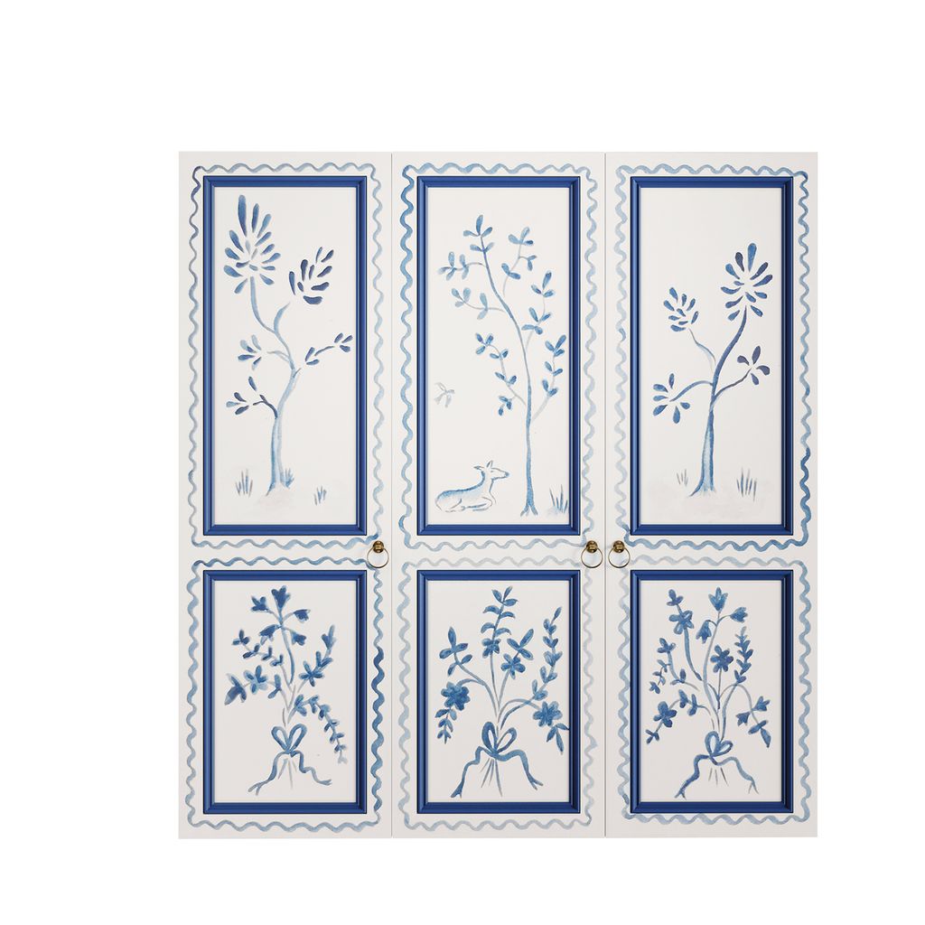 MDF ‘Victorian Door 181 from JMF Doors handpainted in ‘Delft Meadow from 400 by Tess Newall. Antiqued brass ‘Ainsworth...