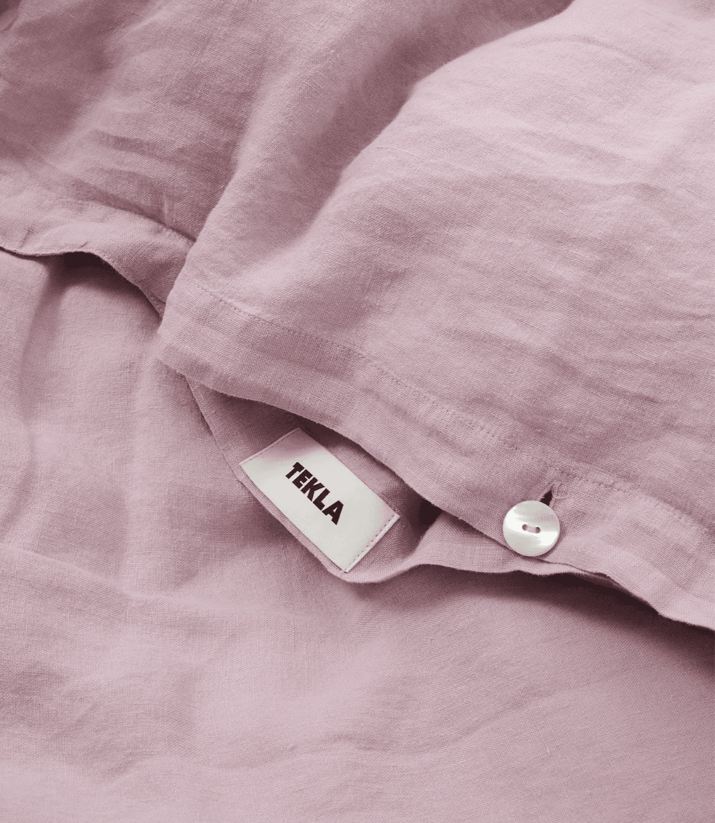 Image may contain Home Decor Linen Clothing Apparel and Blanket