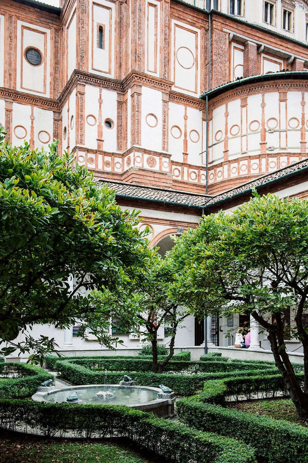 The exterior of Santa Maria delle Grazie  Leonardo di Vinci's Last Supperhttpsen.wikipedia.orgwikiTheLastSupper mural...
