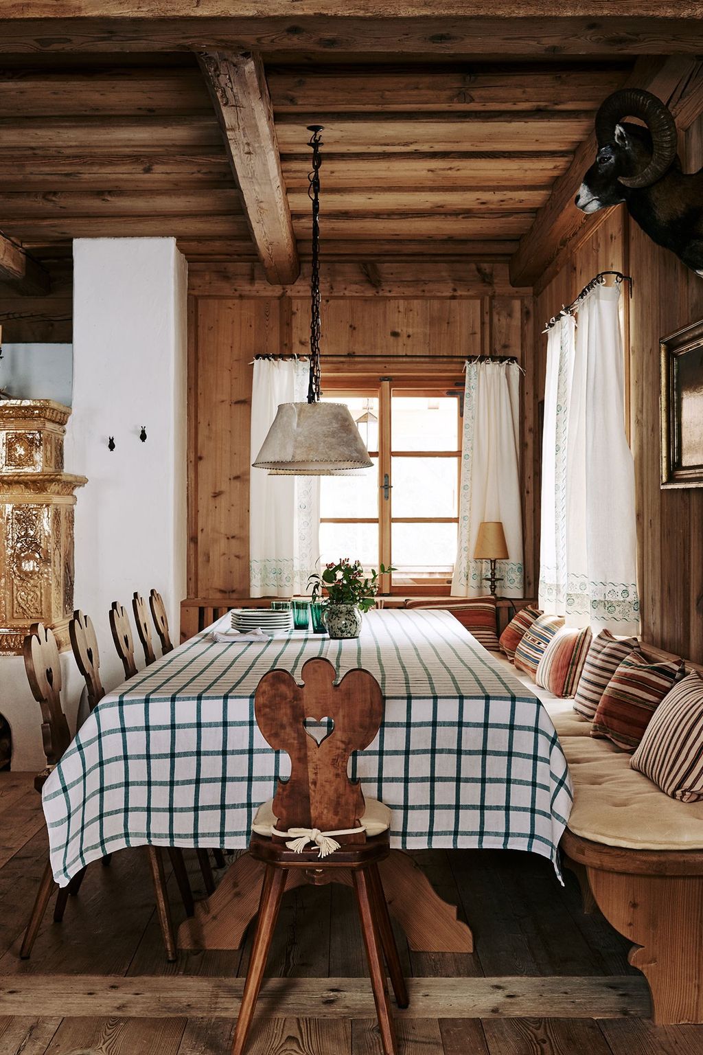 Austrian Alps Newbuild | Inside the December 2017 Issue of House  Garden Magazine