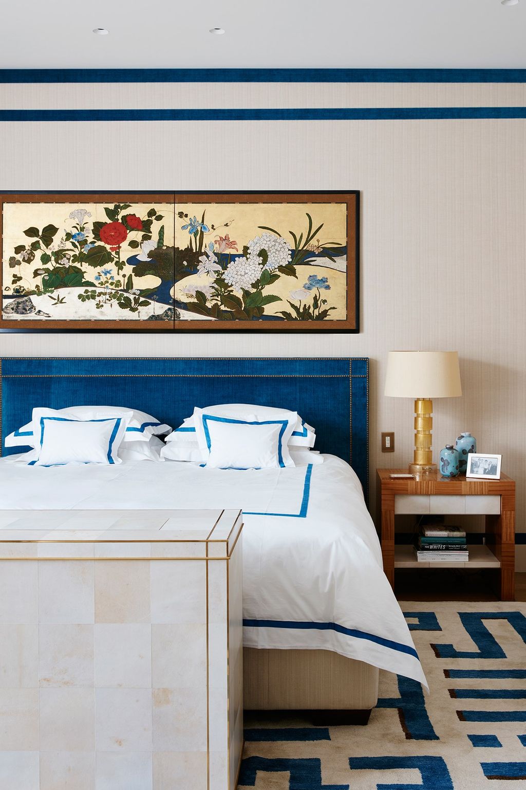 The owners of this Manhattan town house invited Hugh Leslie to New York to recreate some of their favourite elements of...