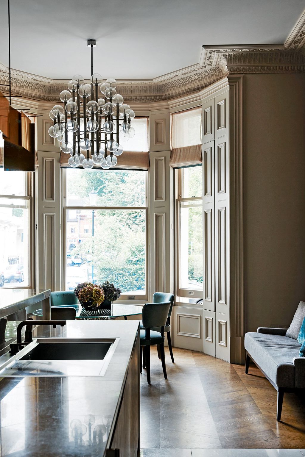 Cream Modern Mansion Kitchen | Kitchen Design Ideas