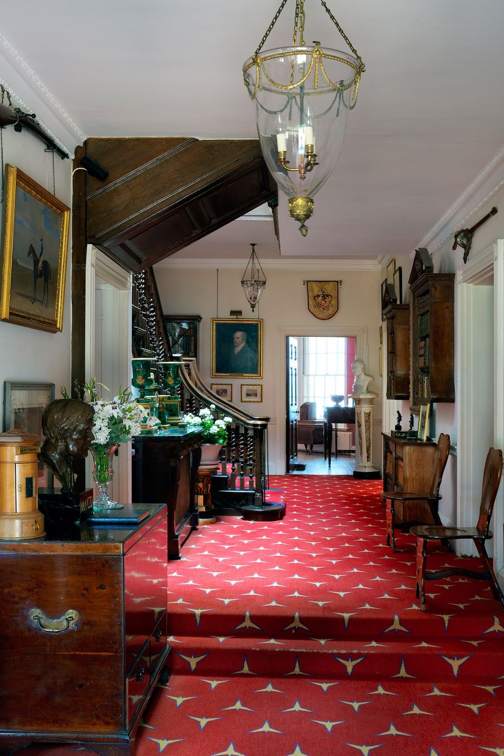 Brown Furniture | Hallway Ideas