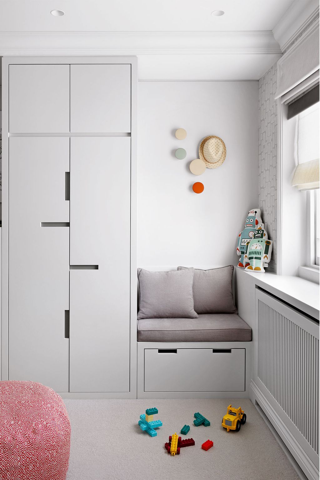 Further cupboards for storage are arranged elsewhere in the room.