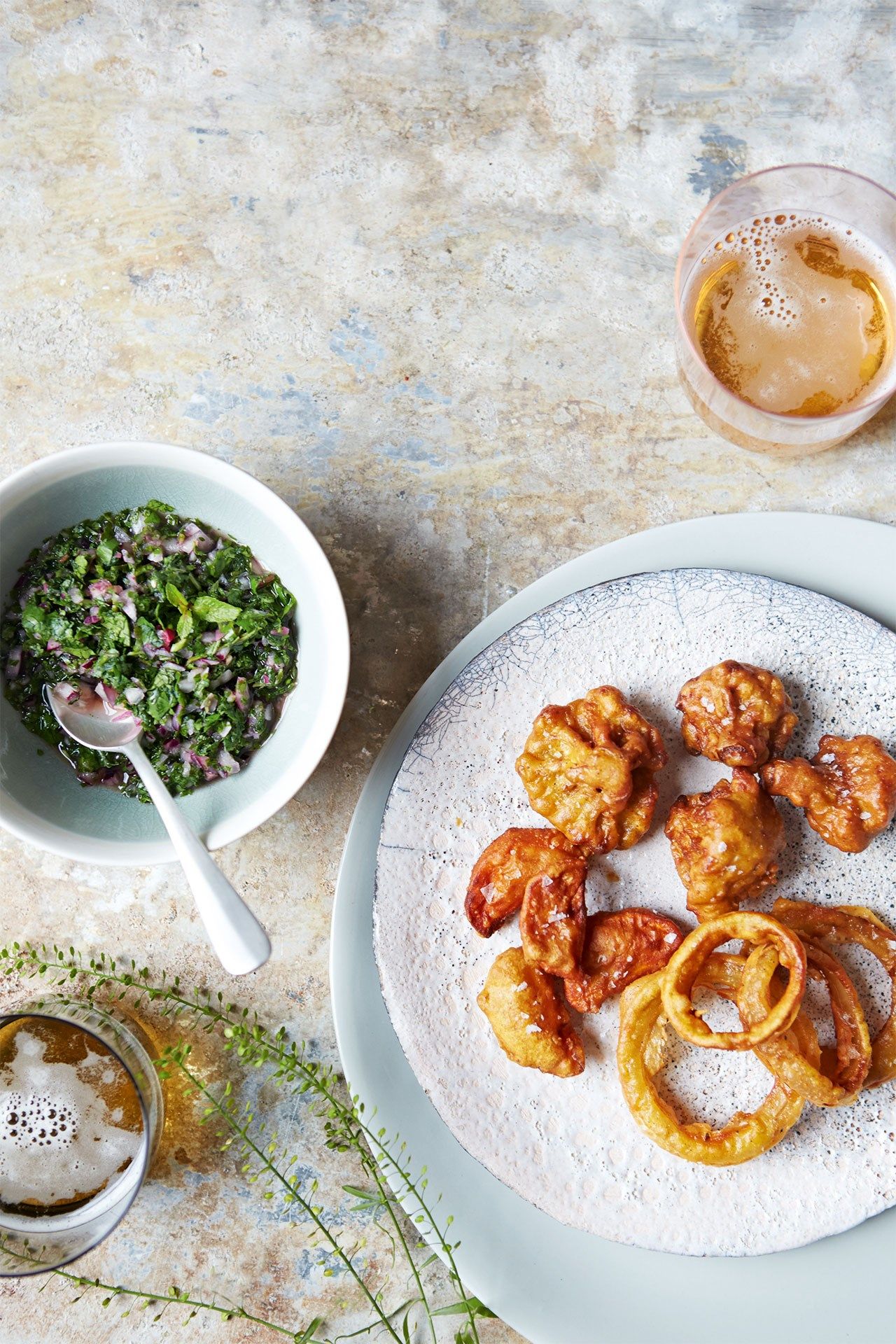 Pakora recipe with mint and coriander dip