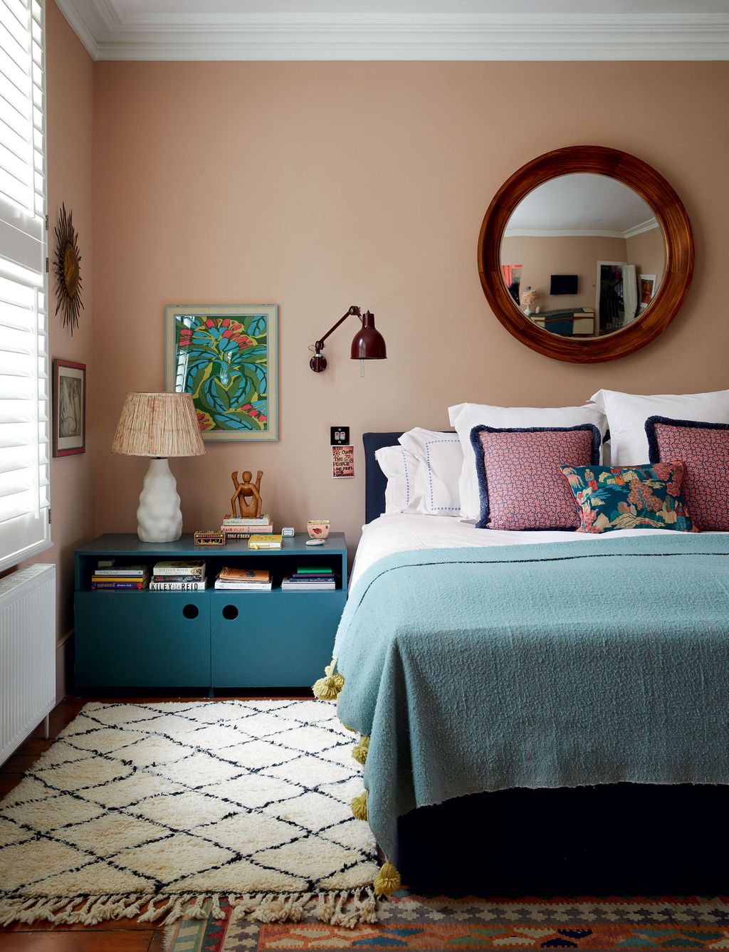 An ‘Iki lamp with ‘Shibori Alleppey shade from Samarkand Design sits on a Suzy Hoodlessinspired cabinet made by Adam....