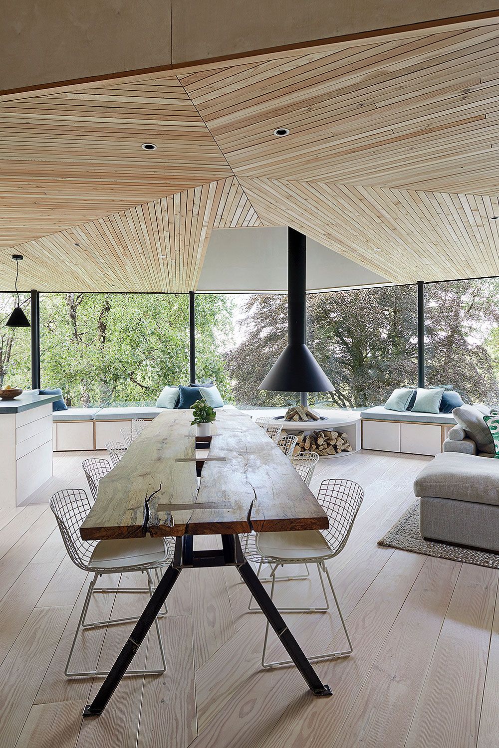 Pringle  Pringle are firm believers in the power of good design to enhance wellness within a home. In this very...