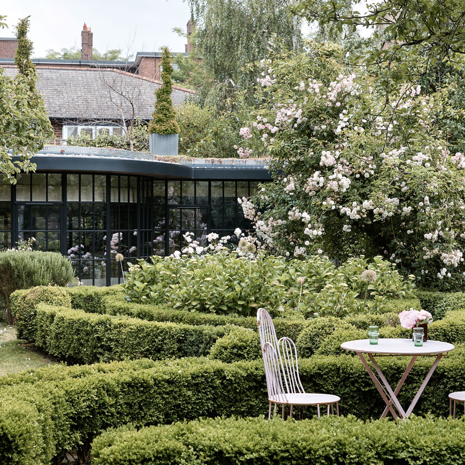 A stylish guest house in Fulham hidden at the bottom of a magical London garden