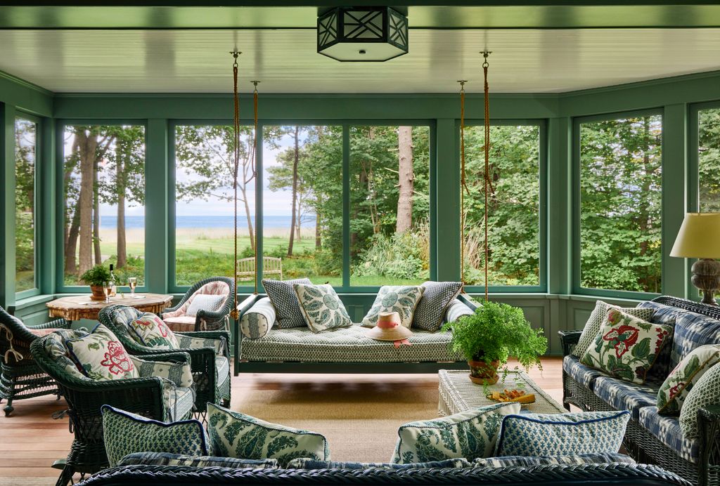 Furniture Cushion Pillow Living Room Room Indoors Couch Interior Design Table and Rug