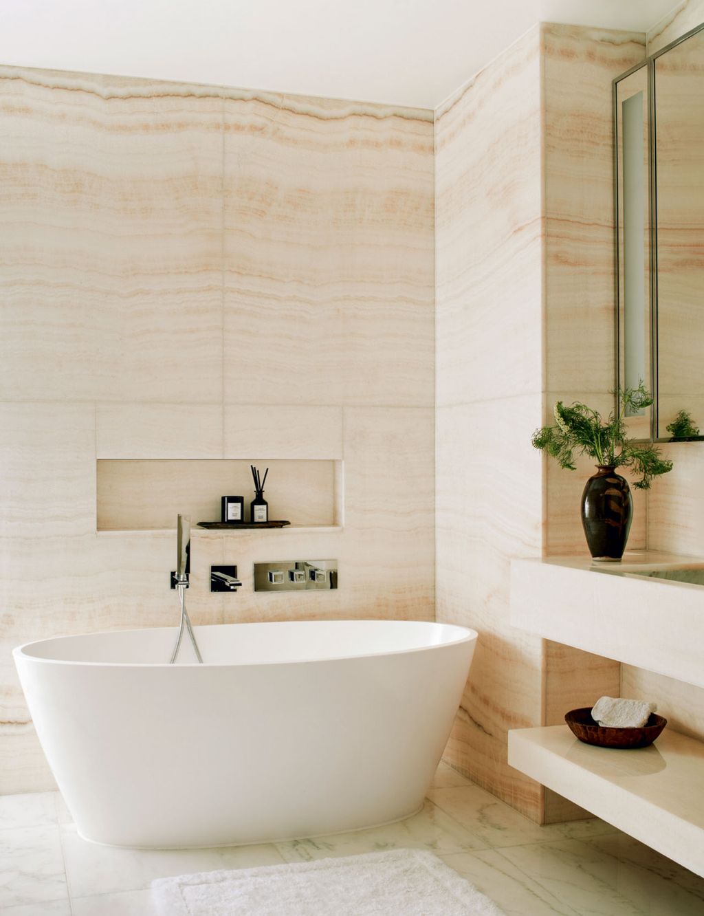 Image may contain Tub Bathtub Interior Design Indoors and Room