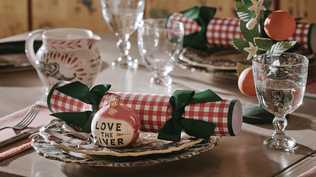 The most thoughtful gifts to take along for hosts