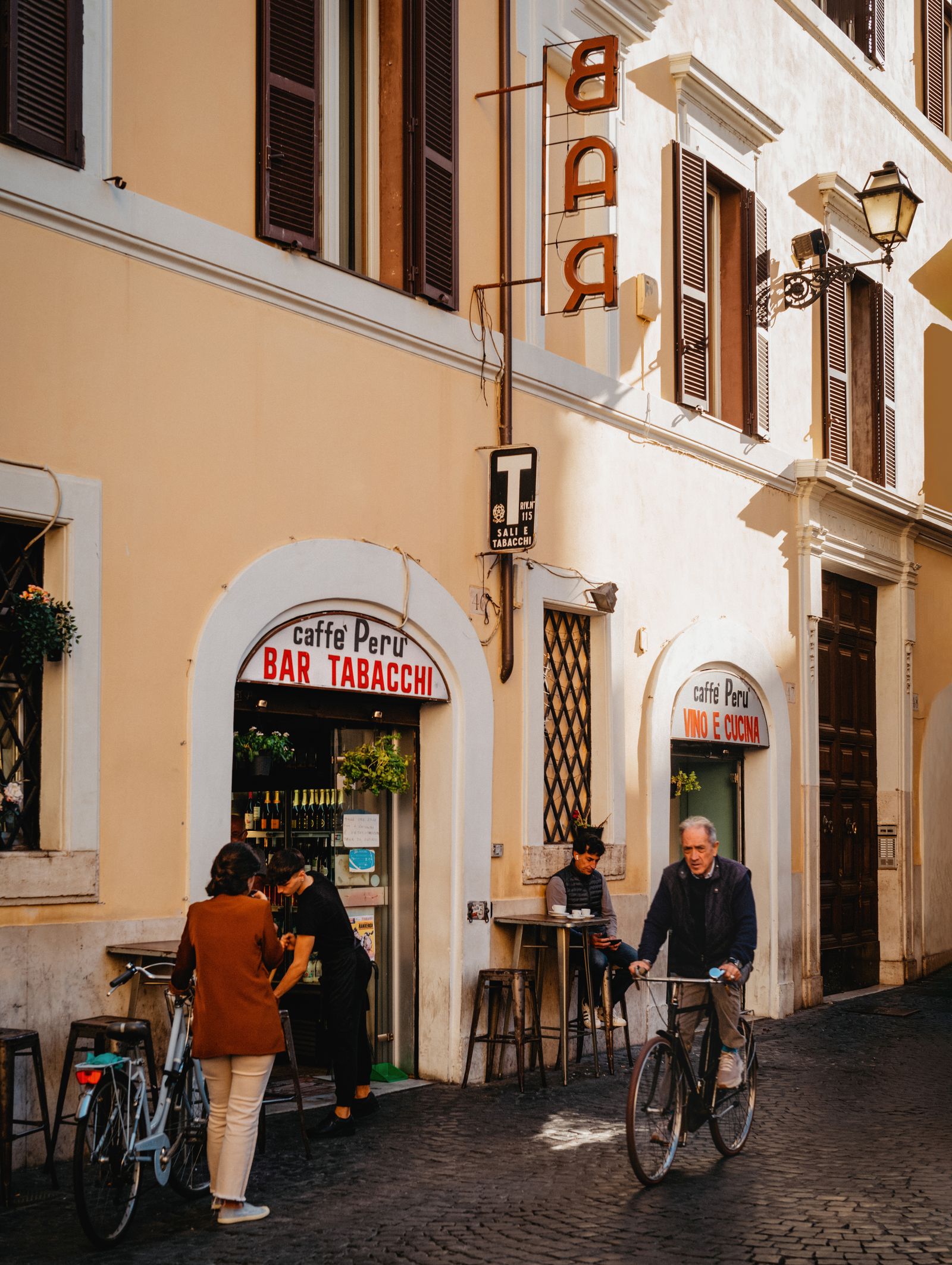Caffè Perù is an ideal place for a relaxed aperitivo