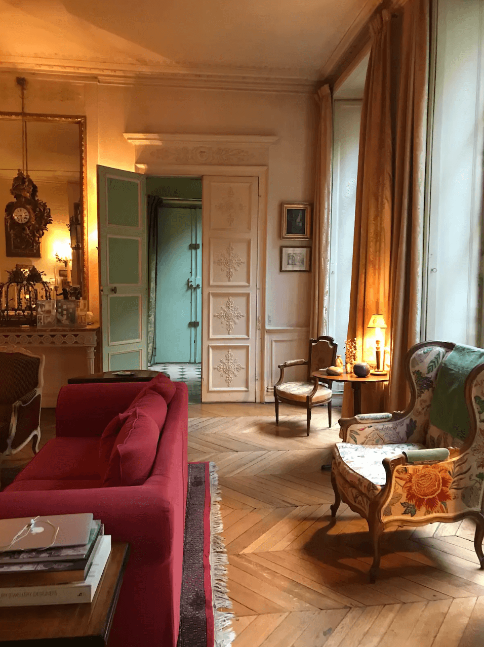 In the heart of the alwaysbeautiful SaintGermaindesPrès neighbourhood is this massive 18thcentury apartment. Stunningly...