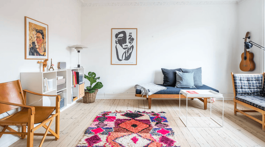 In what is perhaps the city's ‘coolest neighbourhood this flat is ideal for avantgarde free spirits looking to sink into...