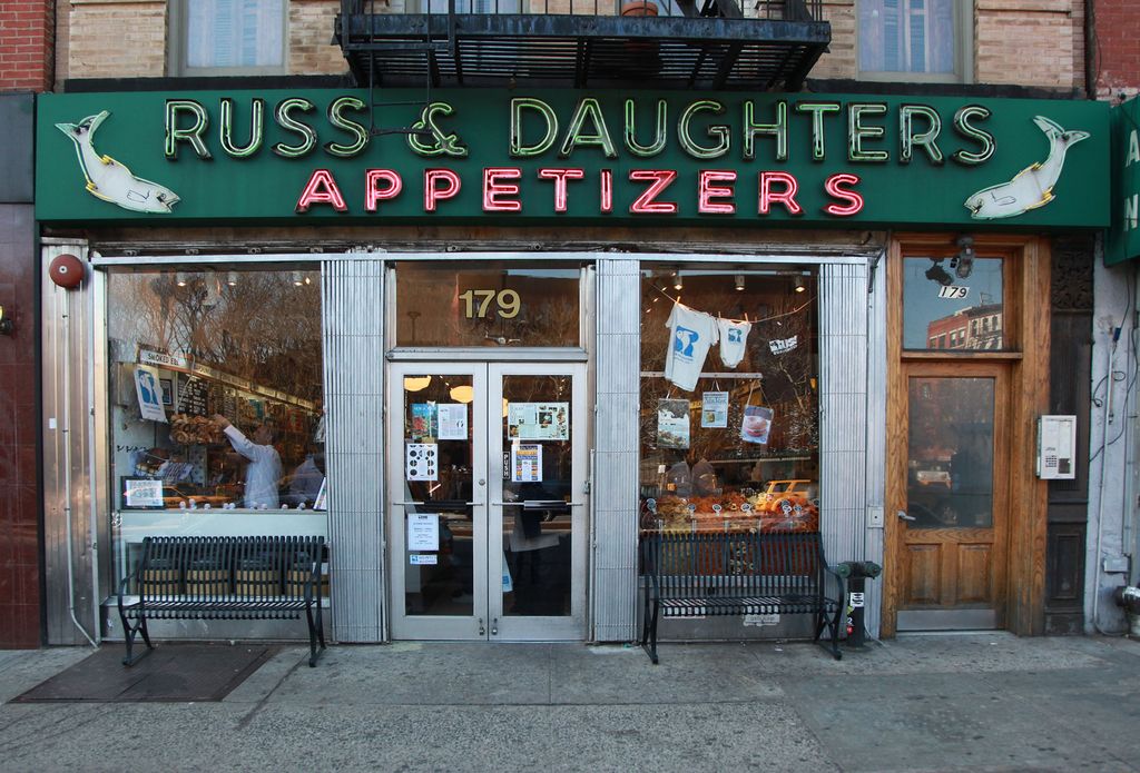 If you know New York even just a little you know that its residents take their bagel seriously each having their own...