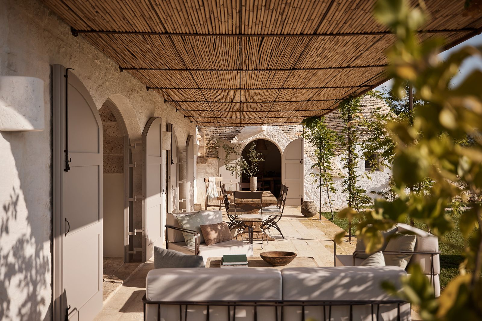 Masseria Pistola A secluded and serene Villa in the heart of Puglia decorated by James Thurstan Waterworth