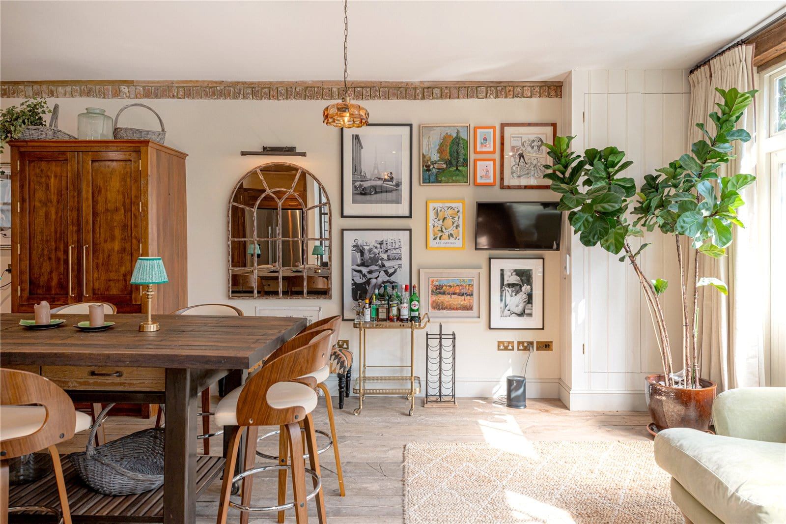 The Notting Hill mews house featured in Love Actually's most iconic scene is up for grabs