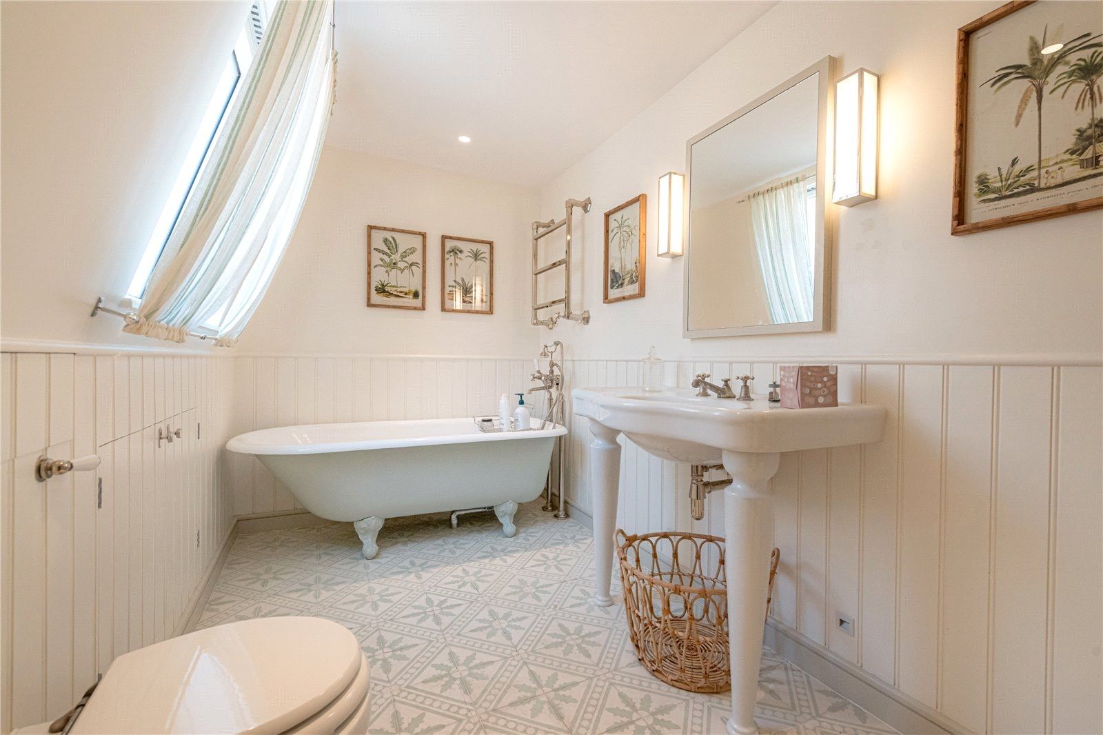 The Notting Hill mews house featured in Love Actually's most iconic scene is up for grabs