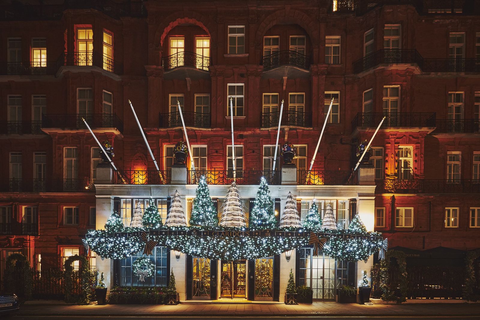 Claridge's unveils its Louis Vuittondesigned Christmas tree for 2023