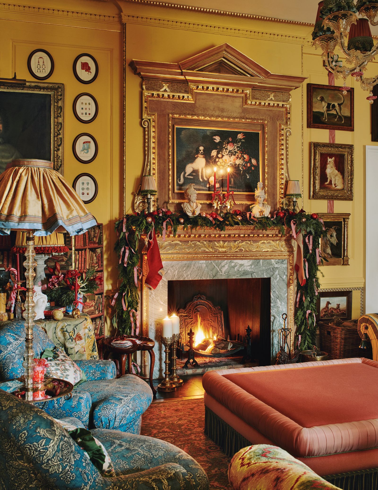 Martin Brudnizkis 17thcentury Sussex flat in all its Christmas glory.