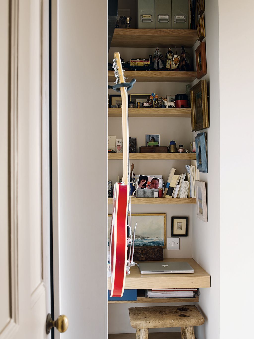 Another example of witty ingenuity in Jane Taylor's small London flat this cupboard is both storage and a home office. A...
