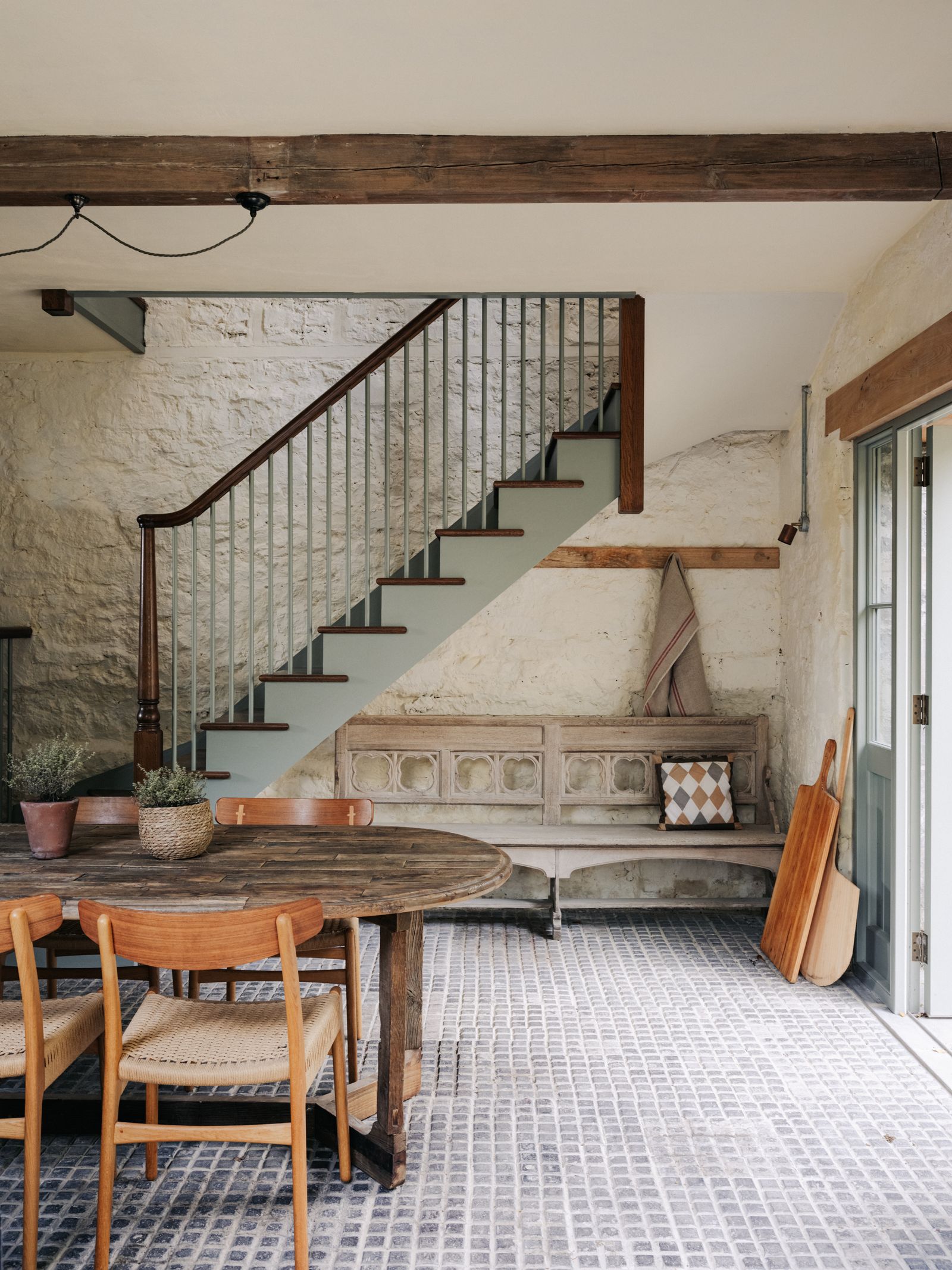 A dilapidated stable becomes a tiny charming guest house in Anna Haines' hands