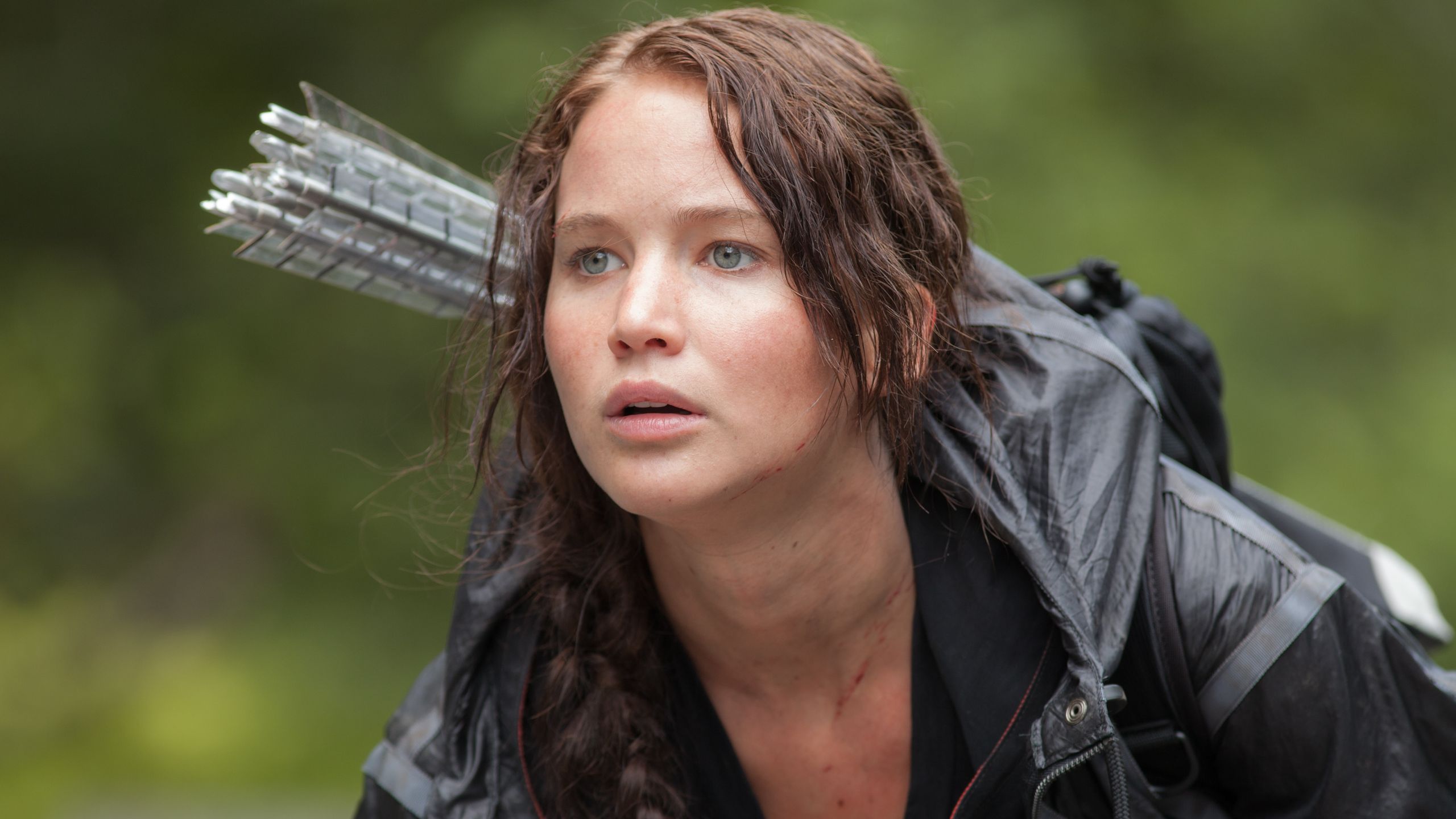 Jennifer Lawrence in screencap from The Hunger Games