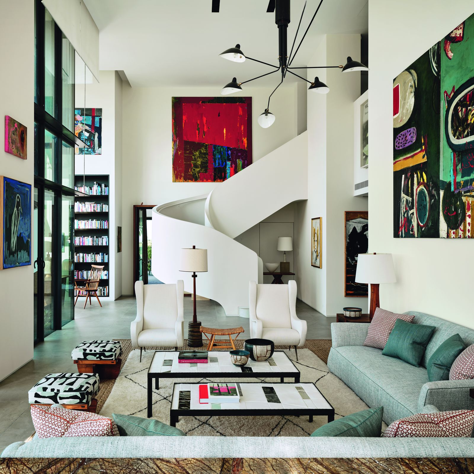 Veere Grenney combines classic and modern elements in a light-filled newbuild apartment