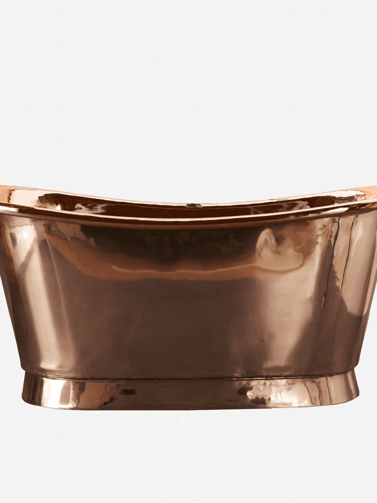 Image may contain: Tub, Bathing, Bathtub, and Person