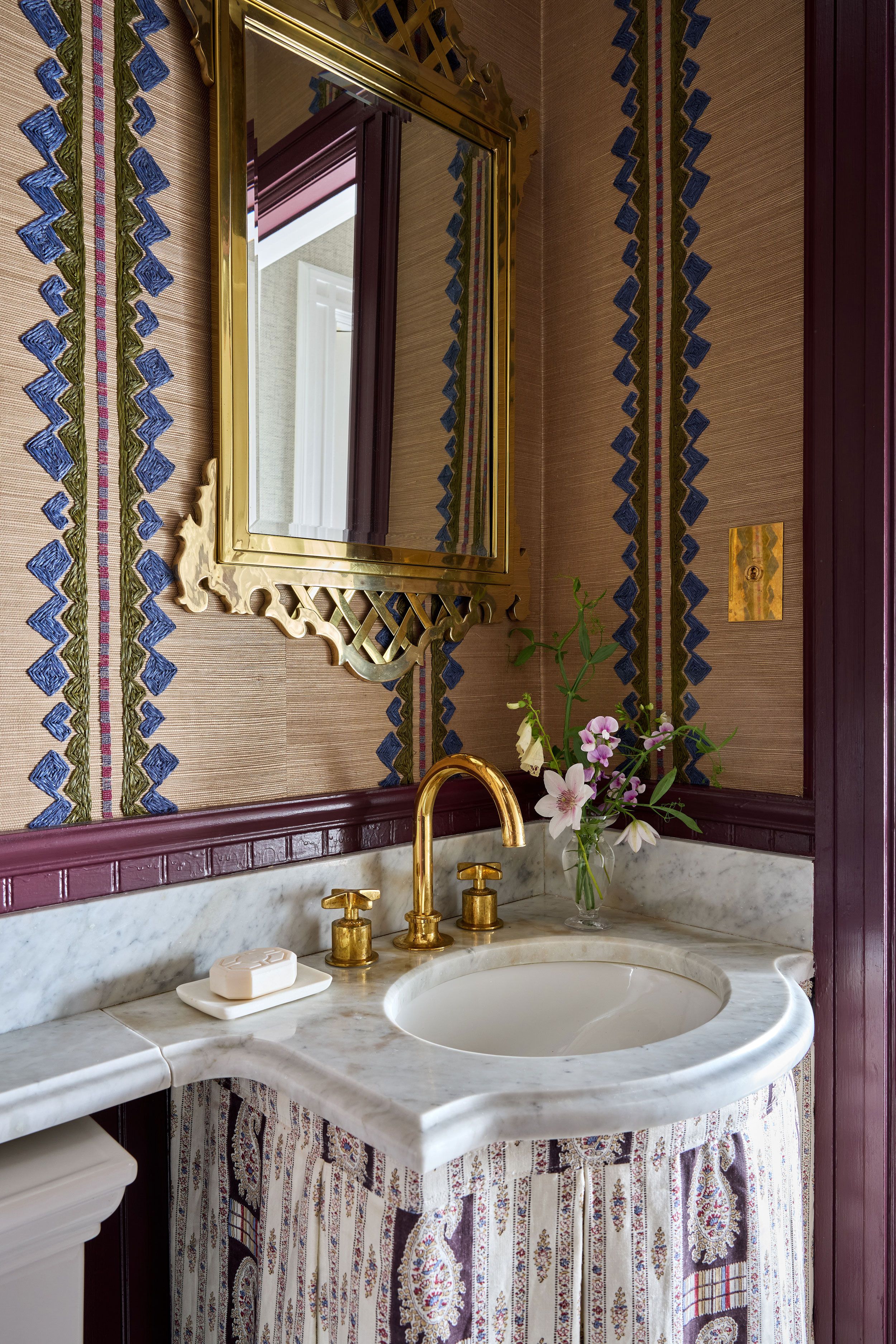 Image may contain: Sink, Sink Faucet, Basin, Flower, and Plant