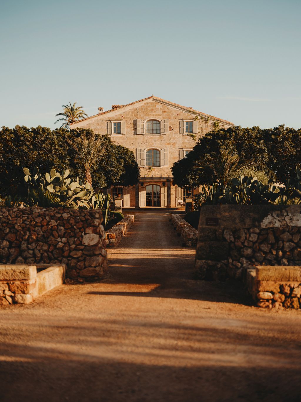 Image may contain Architecture Building House Housing Villa Outdoors and Driveway