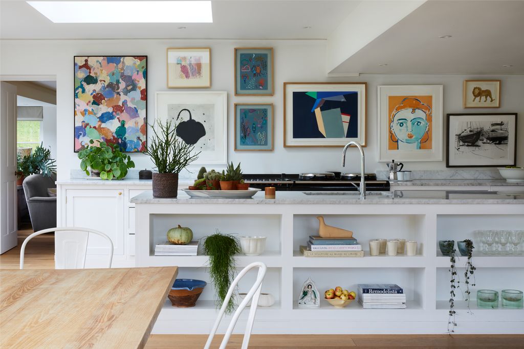 Guided by a strong curatorial eye and a deep understanding of context the team at Mylo Art sources work from around the...