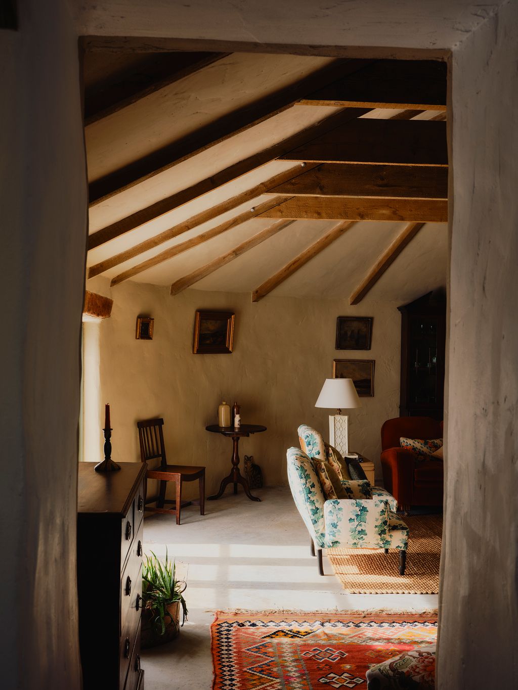 The side chairs were from an antique shop in Bristol and Hannah covered them in a vintage fabric sourced from eBay....