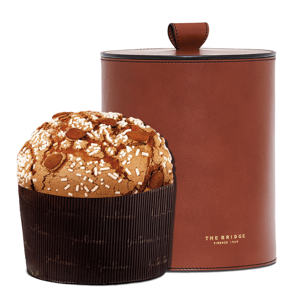 Panettone e scatola in pelle