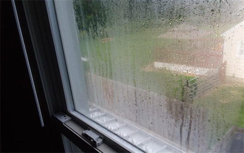 How to Fix Windows That Have Moisture Between the Glass